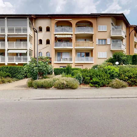 Bright In Saillon, A Few Steps From Les Bains Apartment *